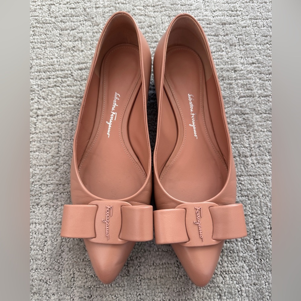 Salvatore Ferragamo viva ballet beige flats size 6 (36.5)